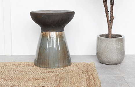 HOCKER